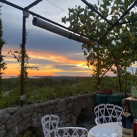 Zdenko With Sea View Διαμέρισμα *