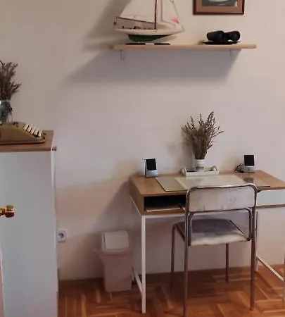 Zdenko With Sea View Апартаменты