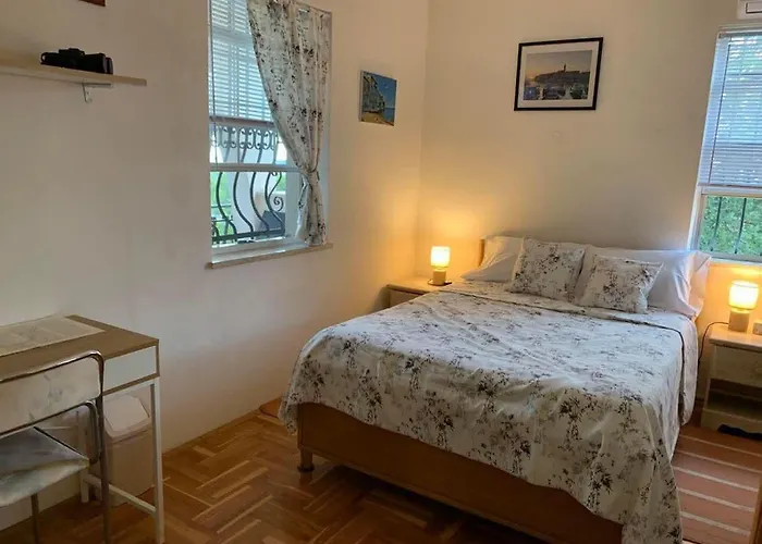 Zdenko With Sea View Apartmán Rovinj